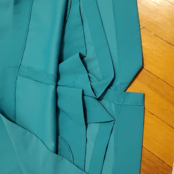 Nike Golf Tour Performance skort. Blue (turquoise). Size 12. Dri-Fit. - Picture 6 of 11